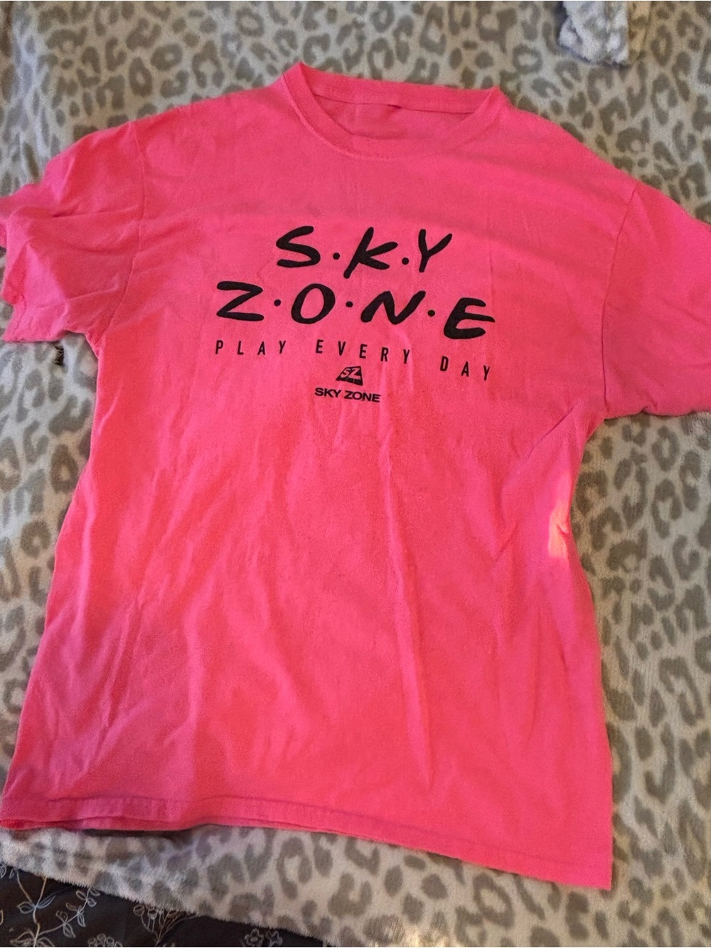 Pink sky zone t-shirt size medium